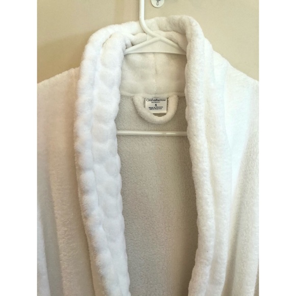 Croft & Barrow Intimates White Soft Plush Robe - Picture 7 of 11